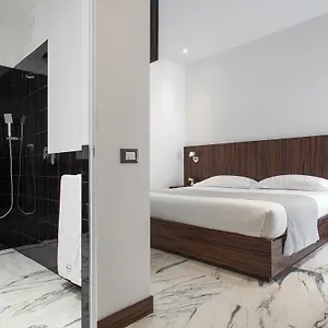 https://my-bed-montenapoleone.italymilanhotels.net