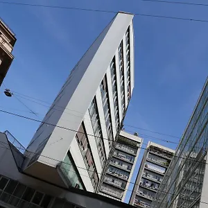 https://serendipity-rooms.italymilanhotels.net
