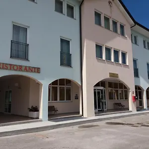 https://hotel-airport.hotelslidodijesolo.com